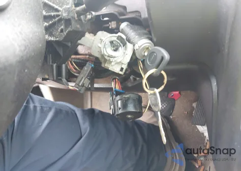 2000 Saturn Sl z USA, uszkodzony, nr VIN 1G8ZF5280YZ108657